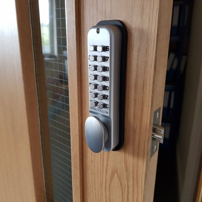 Satin Chrome BL2701 Digital Lock WITH KEY OVERRIDE-002